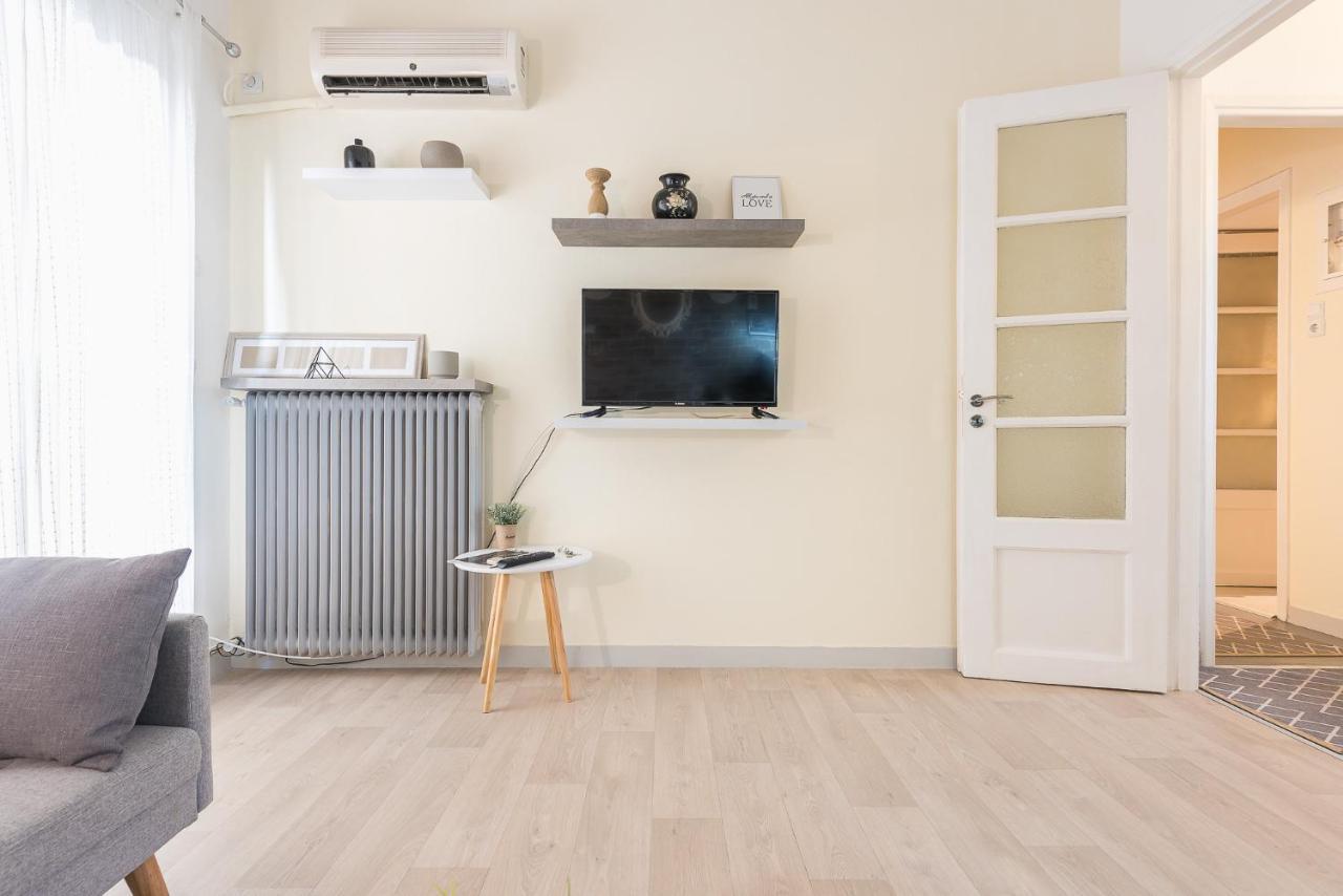 Lovely 1 Bedroom Apartment In เอเธนส์ ภายนอก รูปภาพ